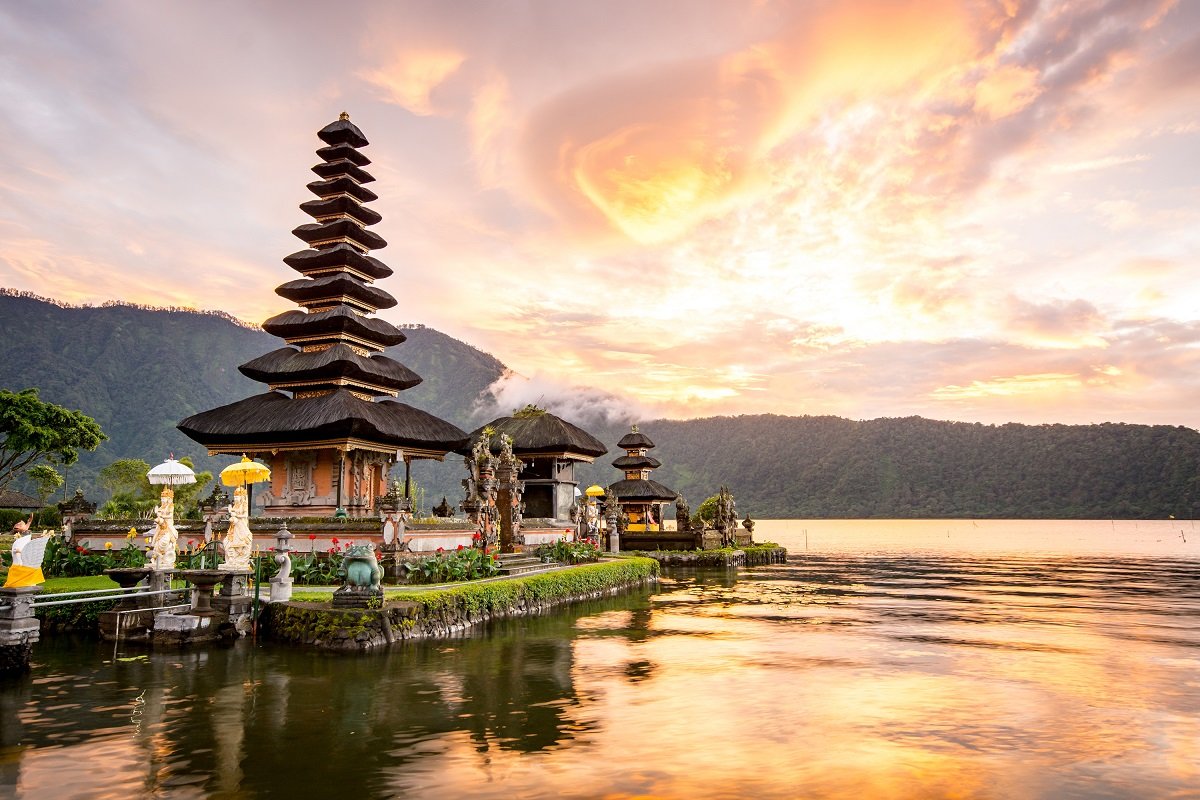 Travel Jakarta Bali